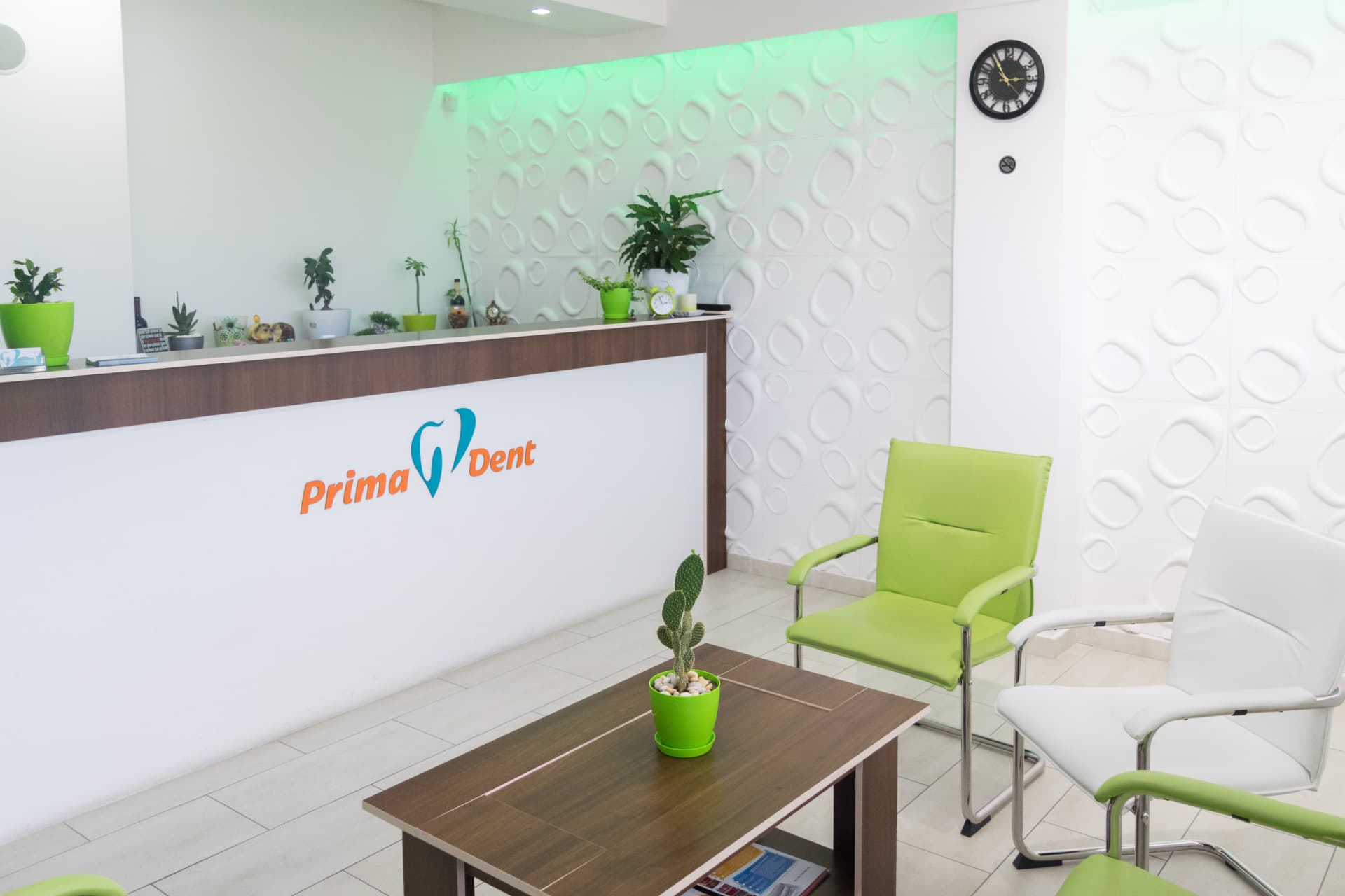 Рецепцијата и чекалната на стоматолошката ординација PrimaDent